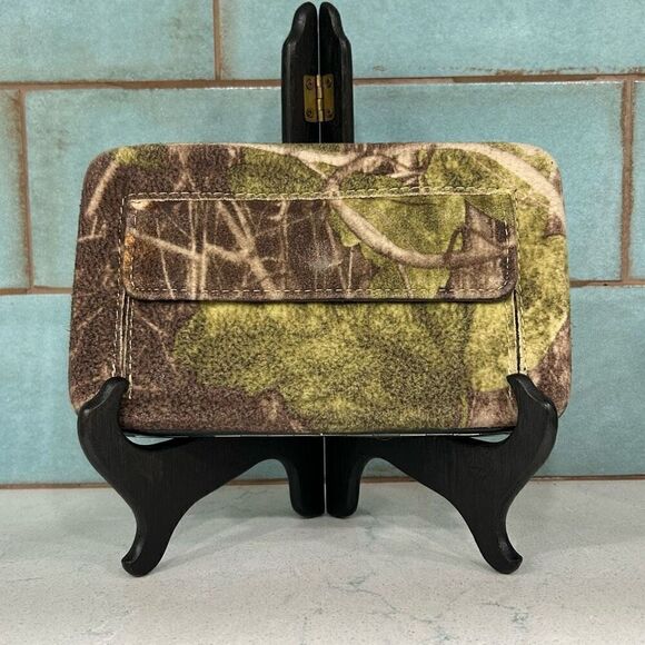 Realtree Camo Bling Wallet 7.5”X 4.5” Multicolor Studded Western Cross Billfold - Picture 10 of 10